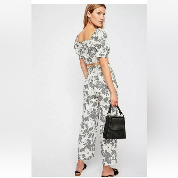 Free People Hampton top and pants Set size 2 or Xs MSRP: $148 - Picture 3 of 7